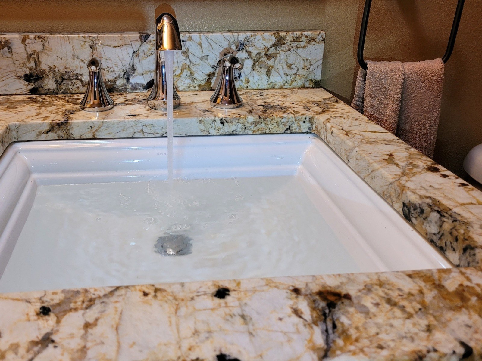 Bathroom Faucet Repair in Mukilteo: A Hallway Faucet in Harbour Pointe That Would Not Stop Running